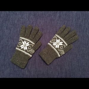NEW! Gray Gloves with Lining